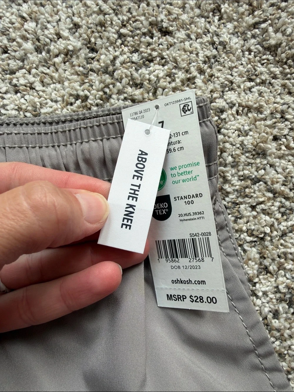 NWT Oshkosh boy's Gray Cargo dri-fit feel Shorts size 7 above the knee